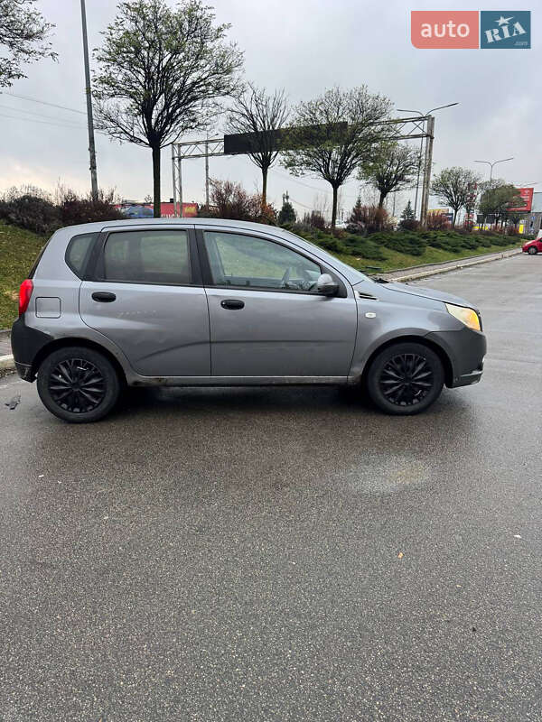 Хетчбек Chevrolet Aveo 2008 в Києві