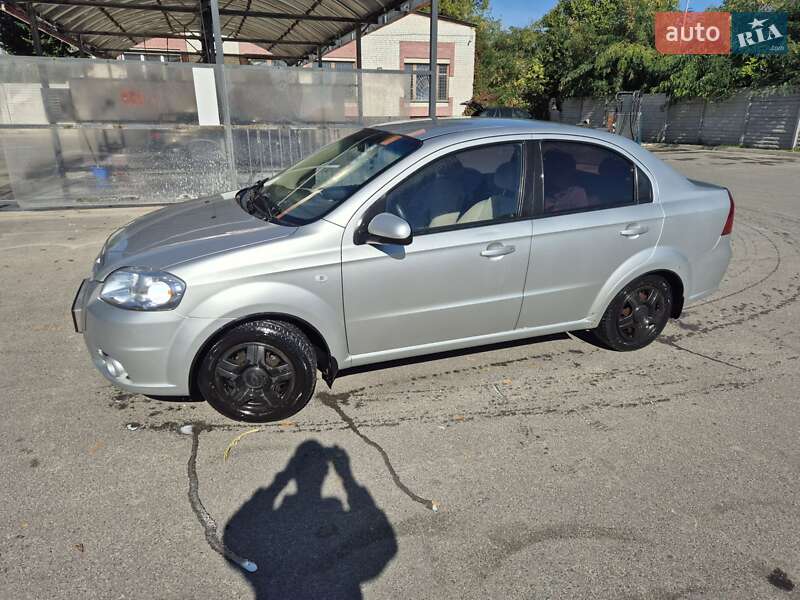 Седан Chevrolet Aveo 2007 в Чернигове