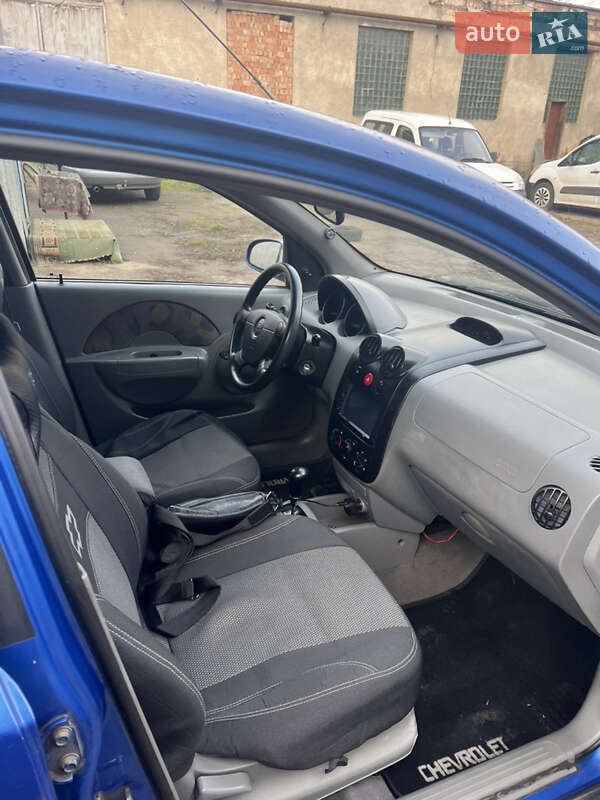 Хетчбек Chevrolet Aveo 2005 в Чернівцях