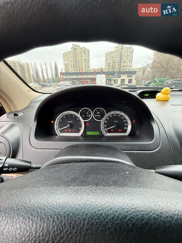 Седан Chevrolet Aveo 2008 в Києві