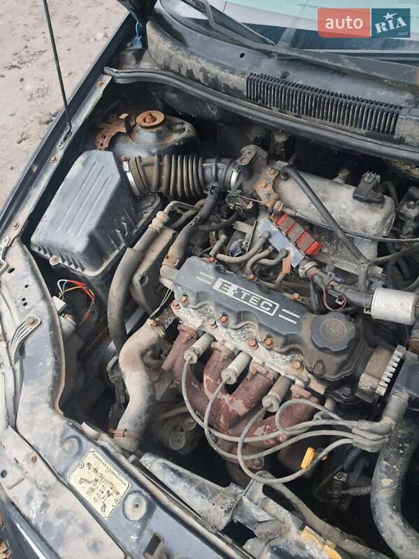 Седан Chevrolet Aveo 2005 в Києві