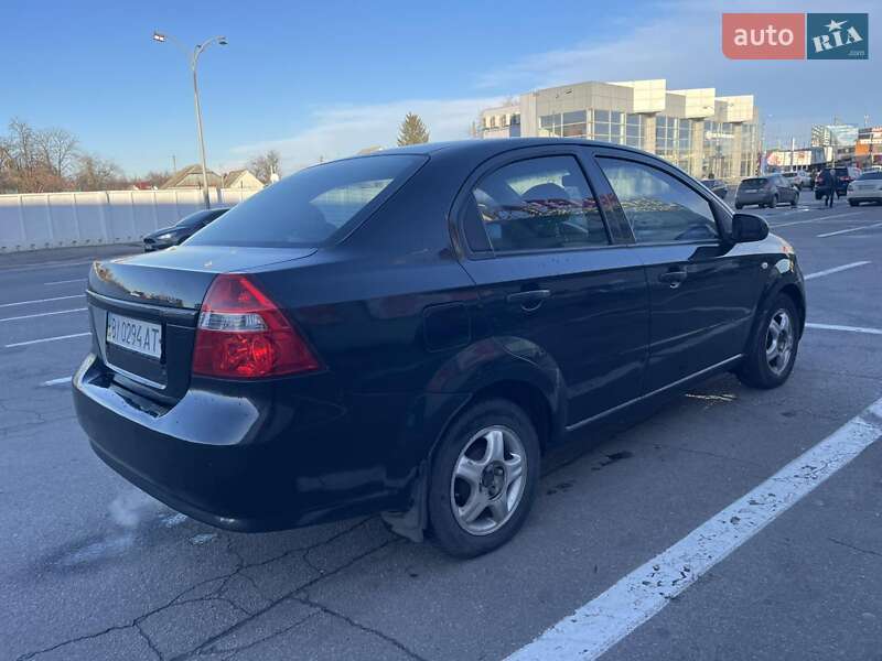 Седан Chevrolet Aveo 2006 в Полтаве