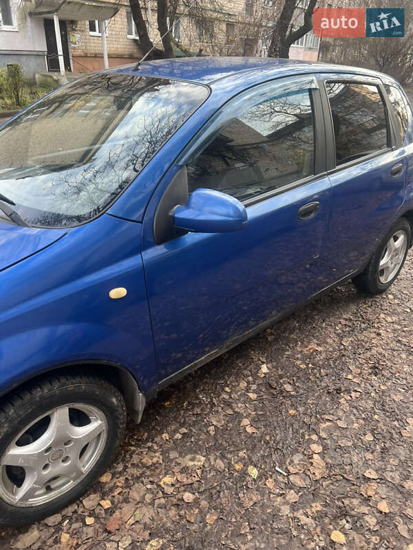 Хетчбек Chevrolet Aveo 2005 в Чернівцях