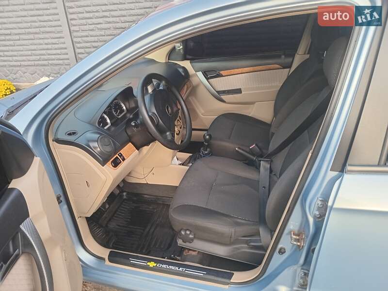 Седан Chevrolet Aveo 2008 в Богодухіву