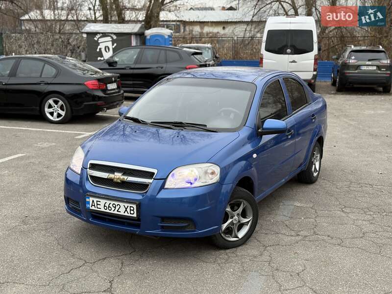 Седан Chevrolet Aveo 2006 в Киеве