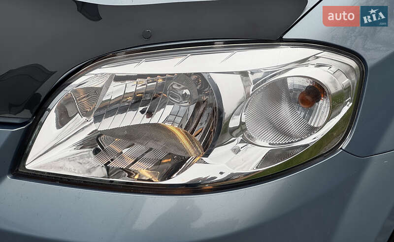 Седан Chevrolet Aveo 2008 в Дніпрі