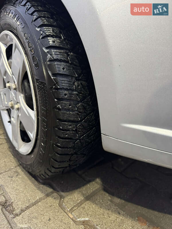 Хэтчбек Chevrolet Aveo 2010 в Львове