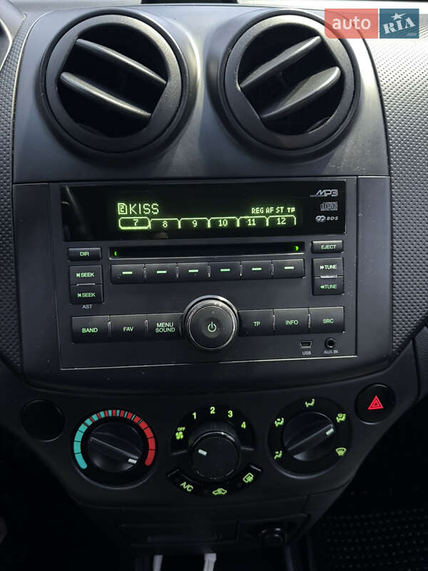 Хэтчбек Chevrolet Aveo 2010 в Львове