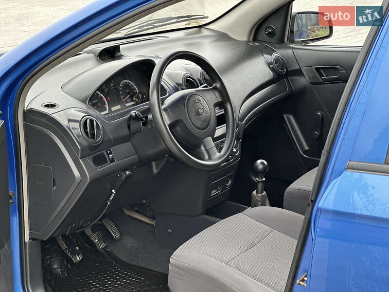 Седан Chevrolet Aveo 2006 в Кропивницькому