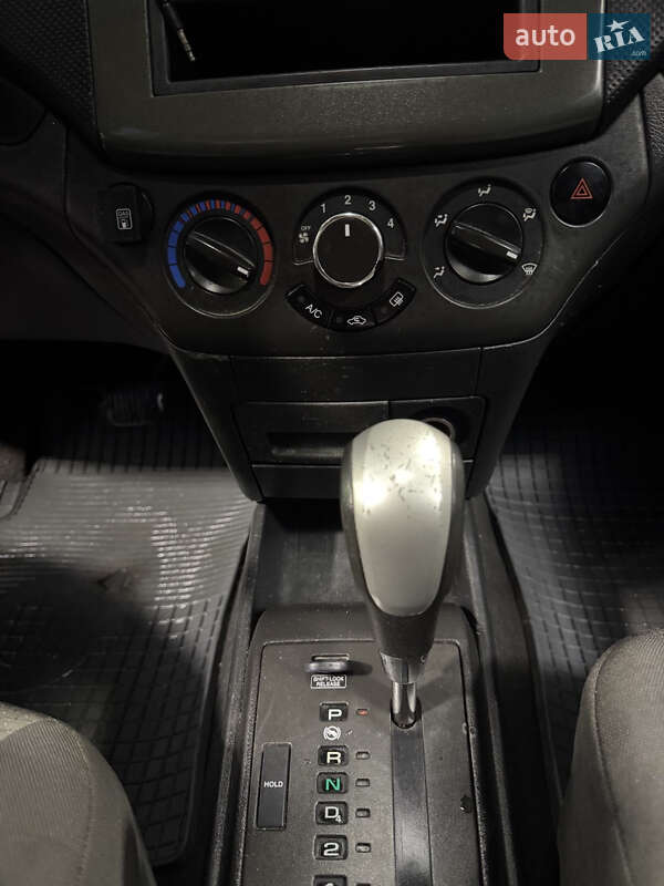 Хэтчбек Chevrolet Aveo 2008 в Киеве