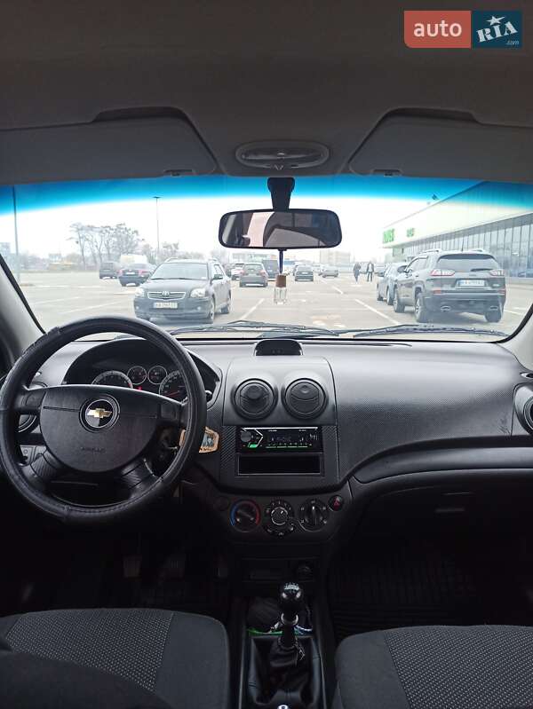 Седан Chevrolet Aveo 2010 в Києві