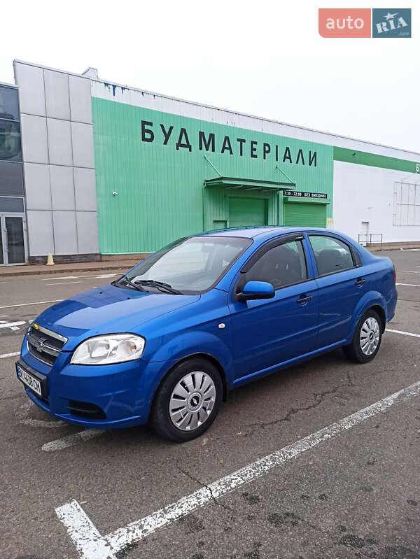 Седан Chevrolet Aveo 2010 в Києві