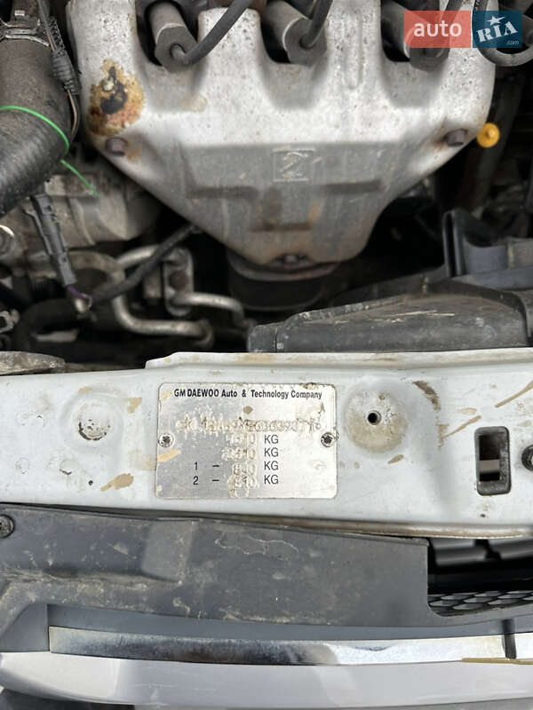 Седан Chevrolet Aveo 2006 в Чернівцях