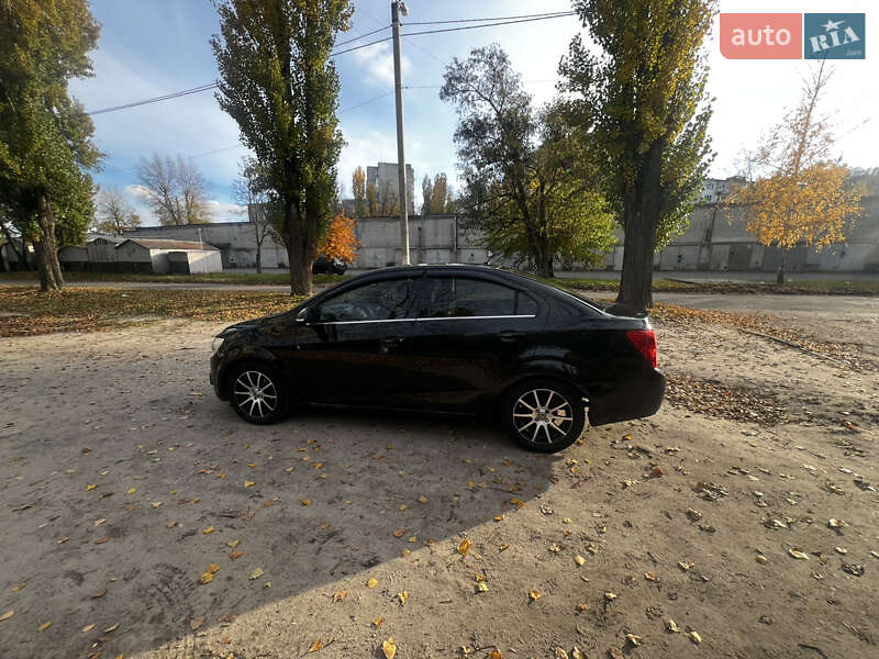 Седан Chevrolet Aveo 2014 в Кременчуге