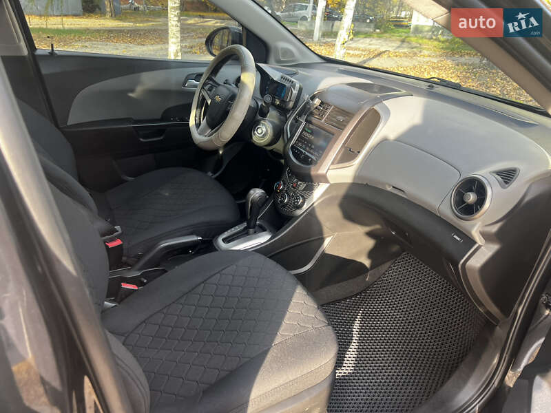 Седан Chevrolet Aveo 2014 в Кременчуге