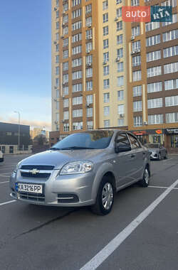 Седан Chevrolet Aveo 2010 в Вишневому