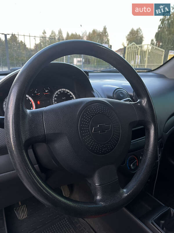 Седан Chevrolet Aveo 2006 в Киеве фото 8 Седан Chevrolet Aveo 2006 в Киеве