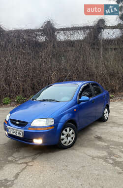 Седан Chevrolet Aveo 2005 в Киеве