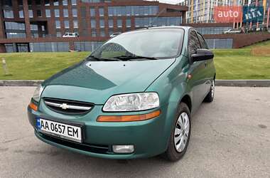 Хетчбек Chevrolet Aveo 2004 в Дніпрі