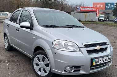 Седан Chevrolet Aveo 2011 в Полтаве