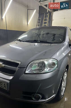 Седан Chevrolet Aveo 2011 в Сумах
