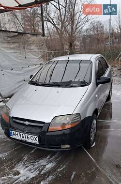 Седан Chevrolet Aveo 2005 в Краматорске