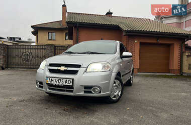 Седан Chevrolet Aveo 2007 в Киеве