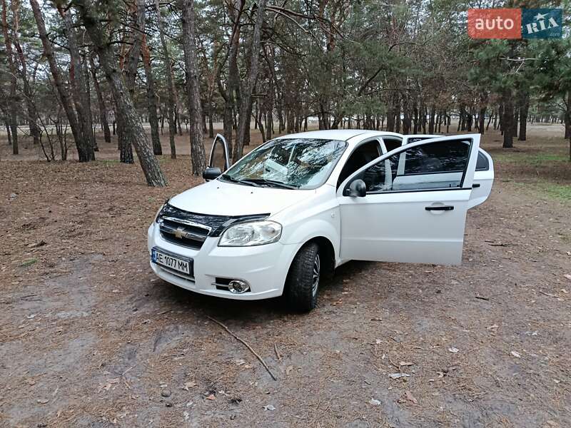 Седан Chevrolet Aveo 2007 в Дніпрі