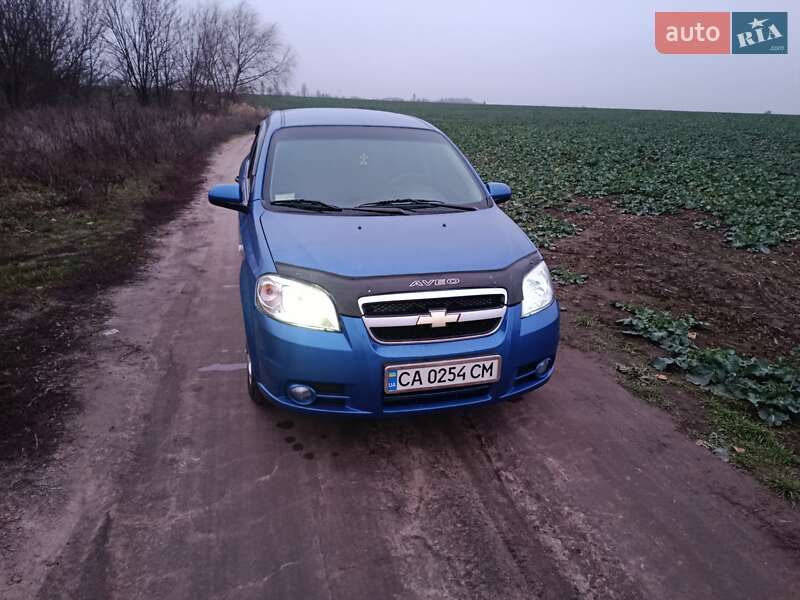 Седан Chevrolet Aveo 2010 в Корсунь-Шевченківському