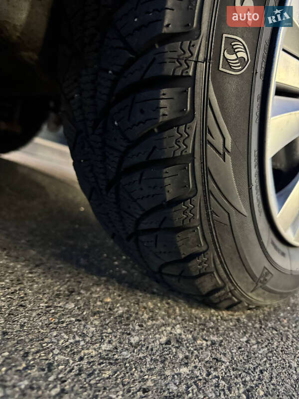 Седан Chevrolet Aveo 2005 в Полтаві