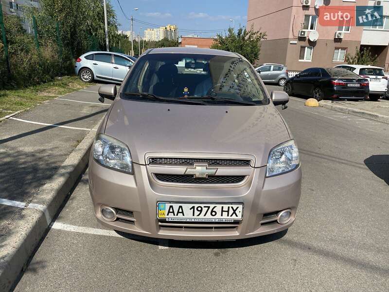 Седан Chevrolet Aveo 2008 в Києві
