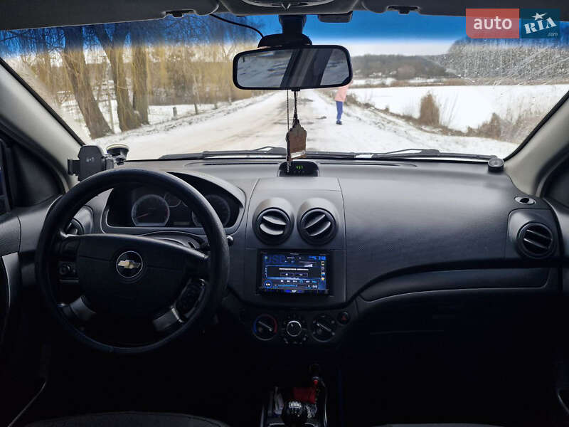Седан Chevrolet Aveo 2008 в Зіньківі