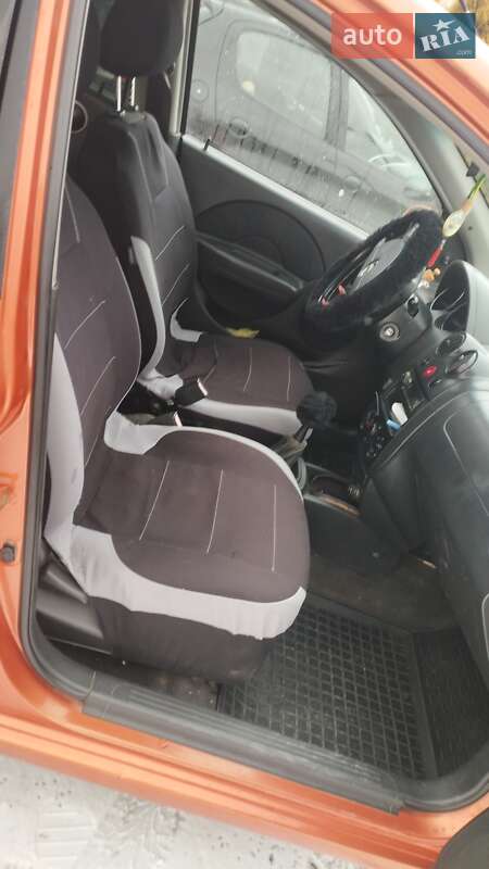 Хэтчбек Chevrolet Aveo 2006 в Болехове фото 6 Хэтчбек Chevrolet Aveo 2006 в Болехове