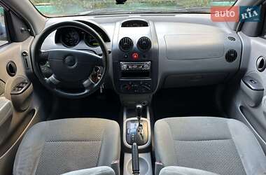 Седан Chevrolet Aveo 2005 в Чернівцях