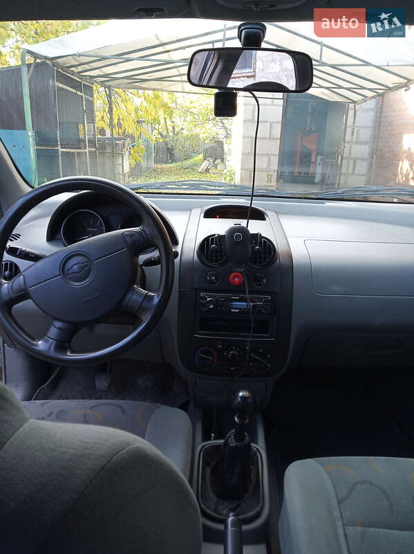 Седан Chevrolet Aveo 2005 в Валках