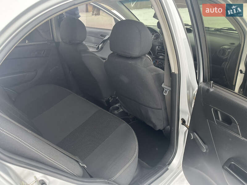 Седан Chevrolet Aveo 2011 в Первомайську