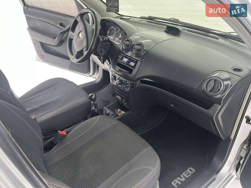 Седан Chevrolet Aveo 2011 в Первомайську