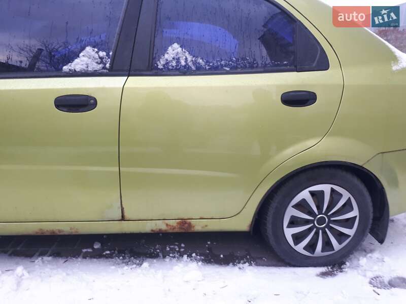 Седан Chevrolet Aveo 2005 в Вінниці