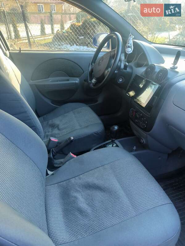 Седан Chevrolet Aveo 2005 в Рудки