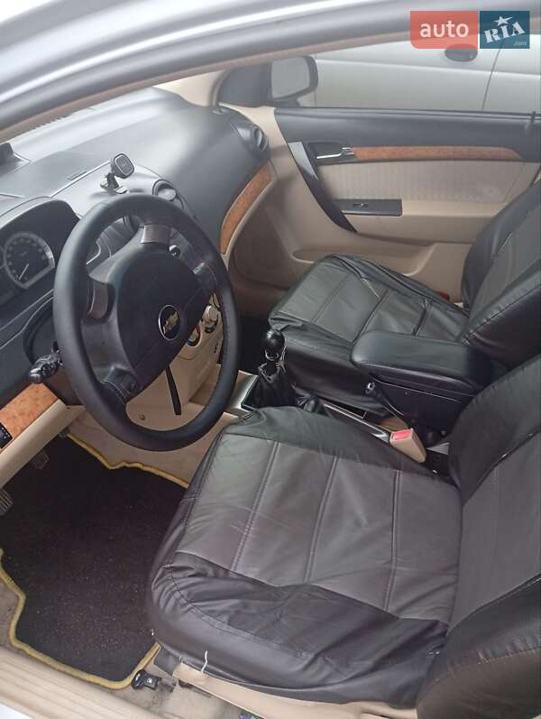 Седан Chevrolet Aveo 2007 в Николаеве