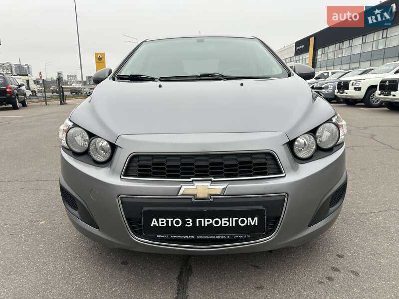 Хэтчбек Chevrolet Aveo 2012 в Киеве