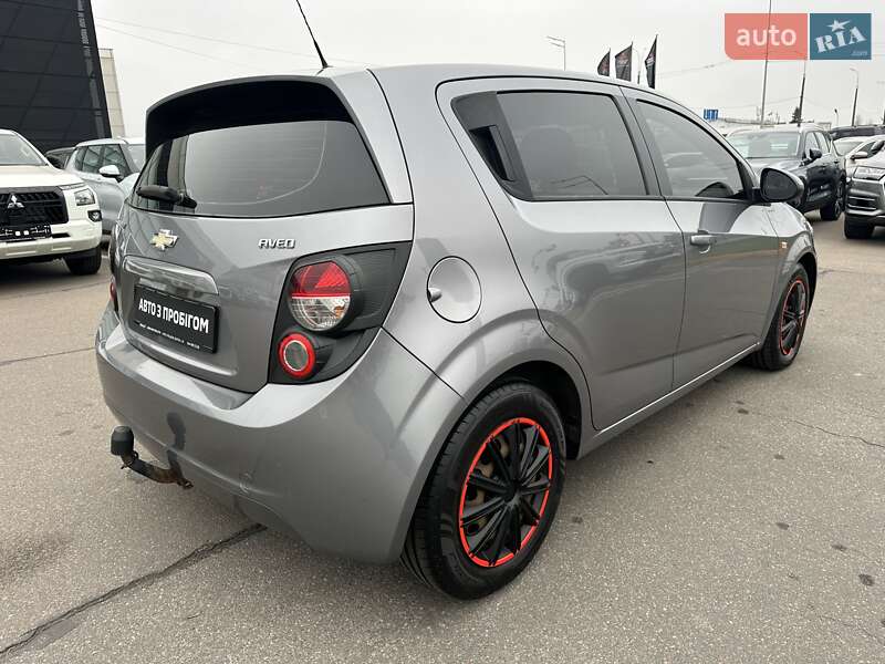 Хэтчбек Chevrolet Aveo 2012 в Киеве