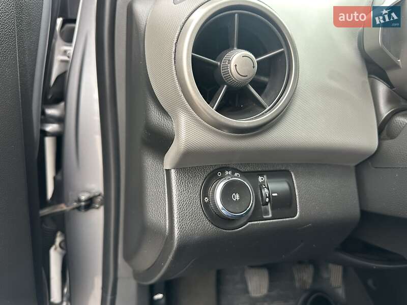 Хэтчбек Chevrolet Aveo 2012 в Киеве