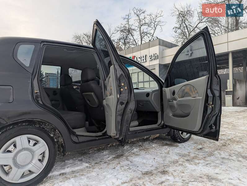 Хэтчбек Chevrolet Aveo 2004 в Кропивницком фото 7 Хэтчбек Chevrolet Aveo 2004 в Кропивницком