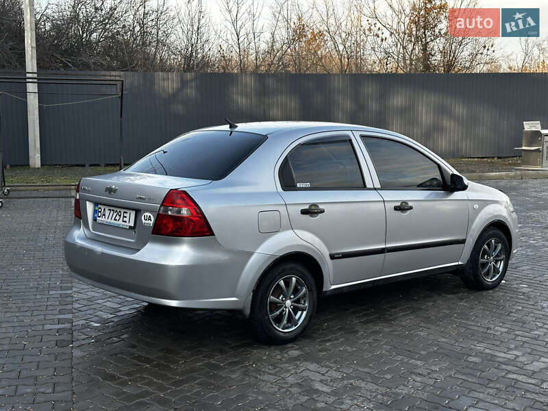 Седан Chevrolet Aveo 2006 в Миколаєві
