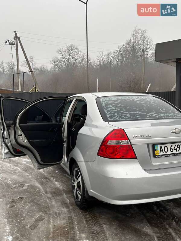 Седан Chevrolet Aveo 2008 в Иршаве