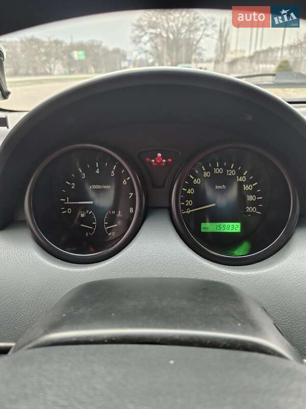 Хэтчбек Chevrolet Aveo 2005 в Кропивницком