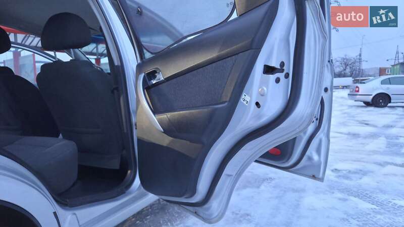 Седан Chevrolet Aveo 2011 в Виннице