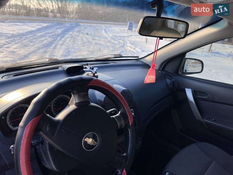 Седан Chevrolet Aveo 2007 в Мене