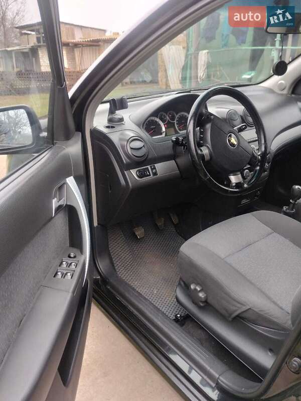 Седан Chevrolet Aveo 2007 в Херсоне